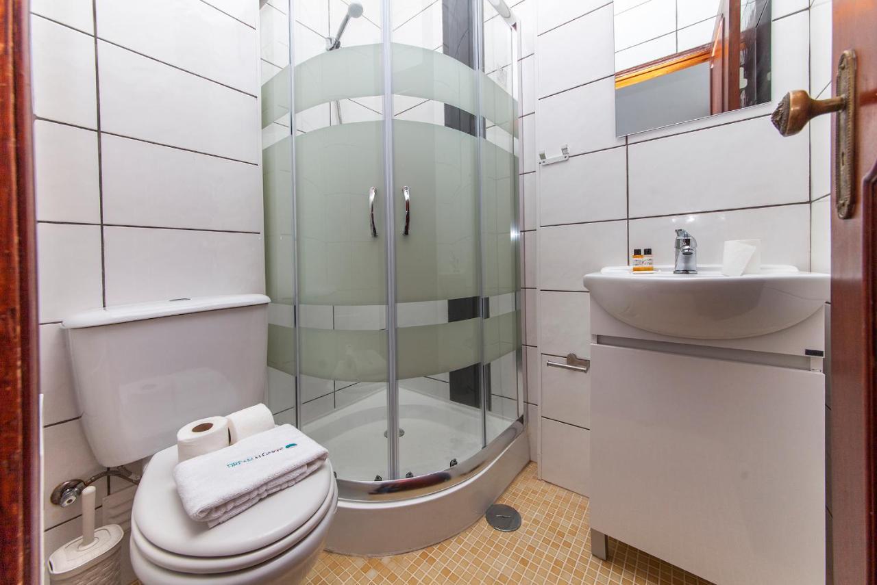 E - Local Da Trindade Guesthouse Lagos Eksteriør bilde